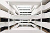 Weißes helles Atrium im OTTO-Headquater Weißes helles Atrium im OTTO-Headquater