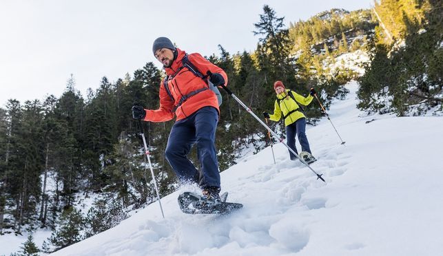 Wetterfeste Outdoorhose für sportliche Aktivitäten im Winter