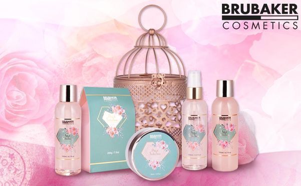 Verschenken Sie das verführerische BRUBAKER Beauty Set mit orientalischem Windlicht „Pure Seduction“