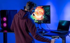 Elektrisch höhenverstellbarer Gaming-Schreibtisch