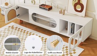 Praktischer Schrank: Metallgriffe und Glastür Design