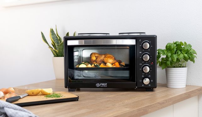 TZS First Austria Minibackofen mit Kochplatten, 30L – Vielseitigkeit und Leistung 