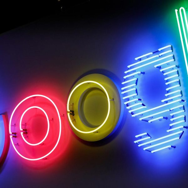 Google Logo Neonschrift