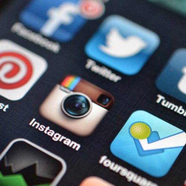 Instagram-Icon auf einem Smartphone-Display