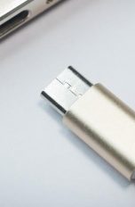 USB-C-Kabel am Notebook